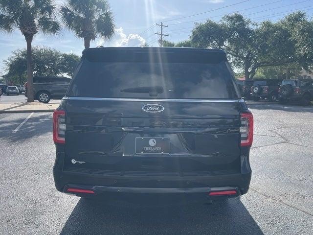 Photo of 2024 Agate Black Metallic Ford Expedition