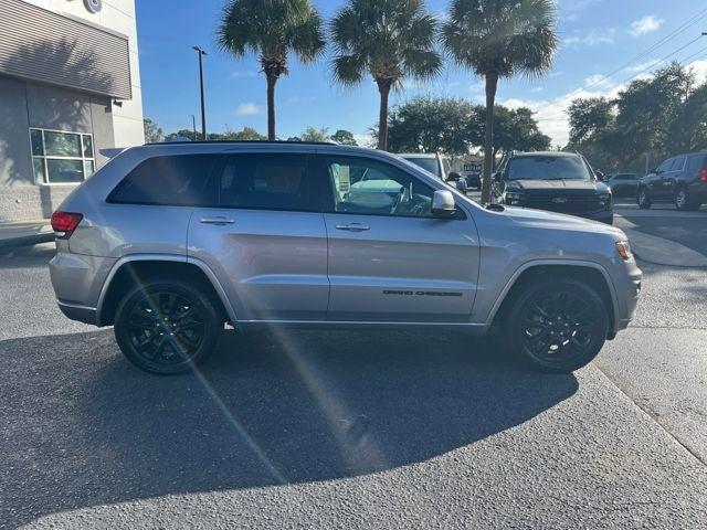Photo of 2017 Billet Silver Metallic Clearcoat Jeep Grand Cherokee