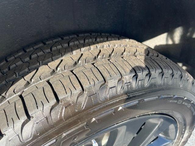 Photo of 2017 Billet Silver Metallic Clearcoat Jeep Grand Cherokee