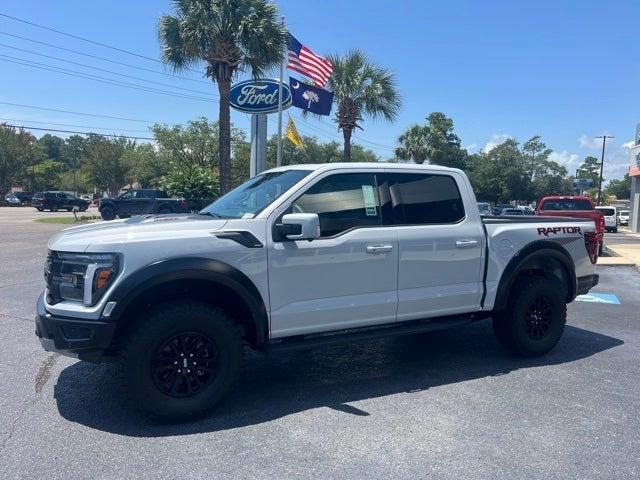 Photo of 2025 White Metallic Ford F-150