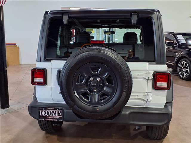 Photo of 2021 Bright White Clearcoat Jeep Wrangler