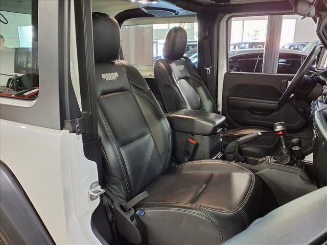 Photo of 2021 Bright White Clearcoat Jeep Wrangler