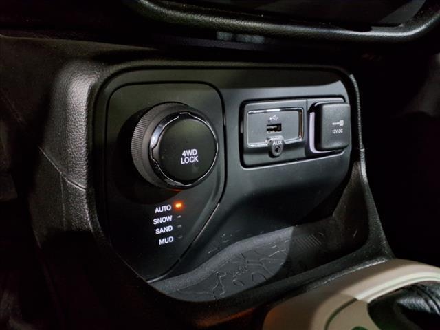 Photo of 2017 Jetset Blue Jeep Renegade