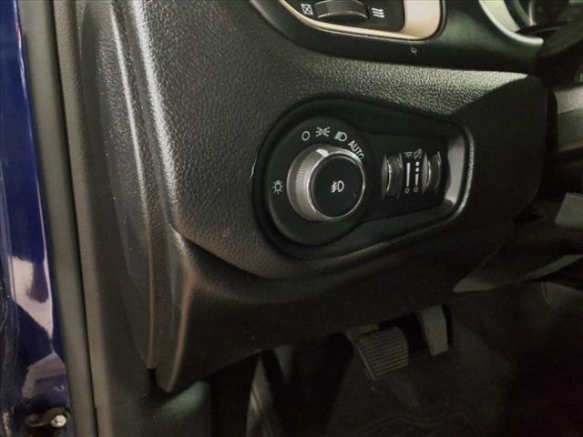 Photo of 2017 Jetset Blue Jeep Renegade