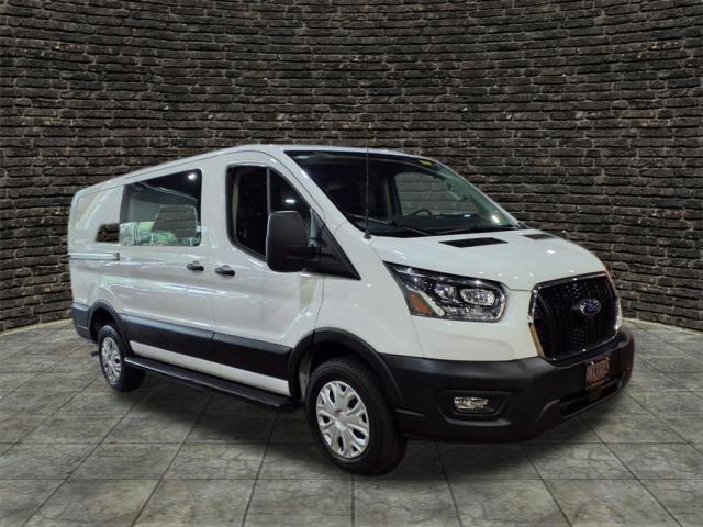 Photo of 2023 Blue Ford Transit-250