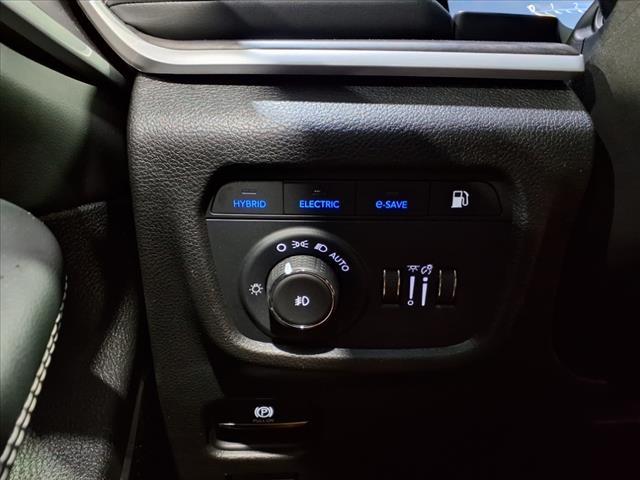 Photo of 2023 Velvet Red Pearl Coat Prv Jeep Grand Cherokee