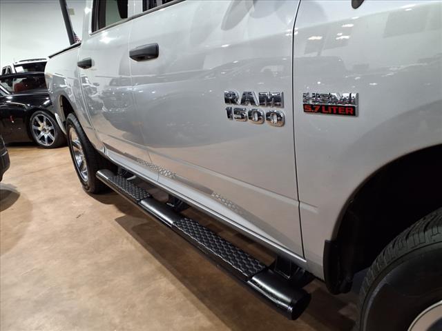 Photo of 2016 Bright Silver Metallic Clear Coat Ps2 RAM 1500