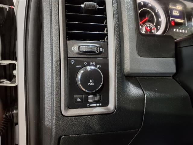 Photo of 2016 Bright Silver Metallic Clear Coat Ps2 RAM 1500