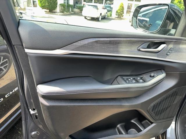 Photo of 2025 Gray Jeep Grand Cherokee