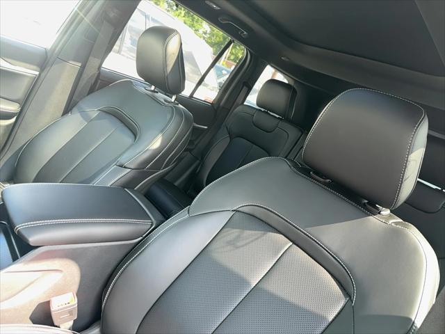 Photo of 2025 Gray Jeep Grand Cherokee