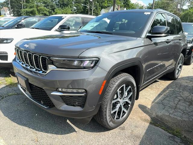 Photo of 2025 Gray Jeep Grand Cherokee