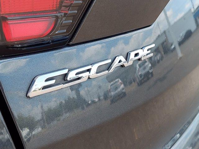 Photo of 2018 Magnetic Metallic Ford Escape
