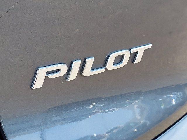 Photo of 2018 Modern Steel Metallic Honda Pilot