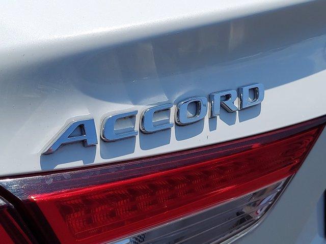 Photo of 2019 Platinum White Pearl Honda Accord