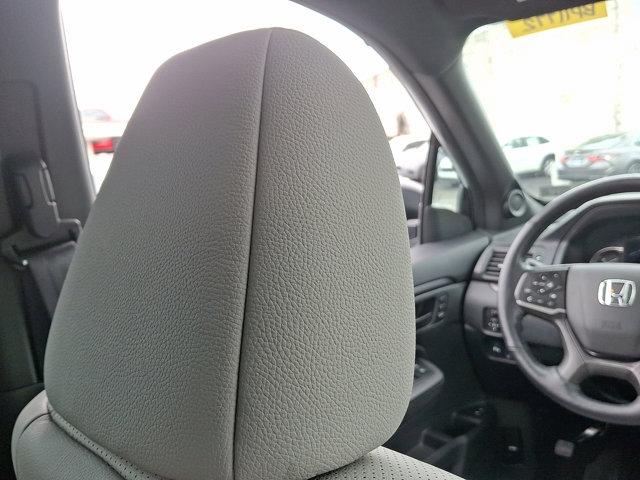 Photo of 2023 Platinum White Pearl   Wx Honda Passport
