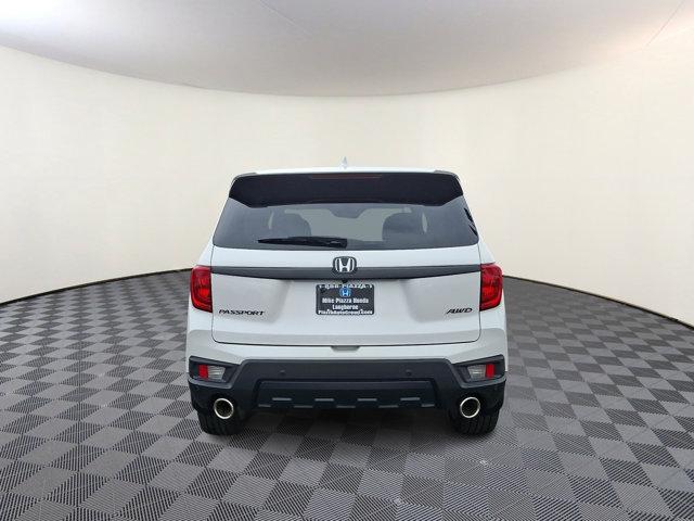 Photo of 2023 Platinum White Pearl   Wx Honda Passport