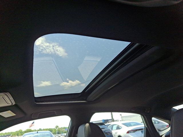 Photo of 2025 Platinum White Pearl   Wx Honda Civic Hybrid