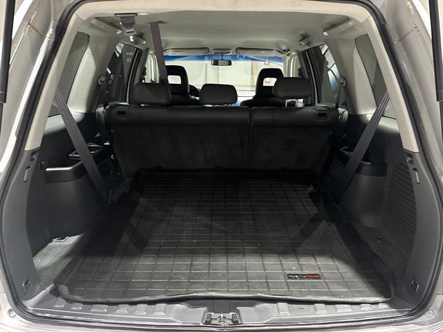 Photo of 2004 Starlight Silver Metallic Honda Pilot