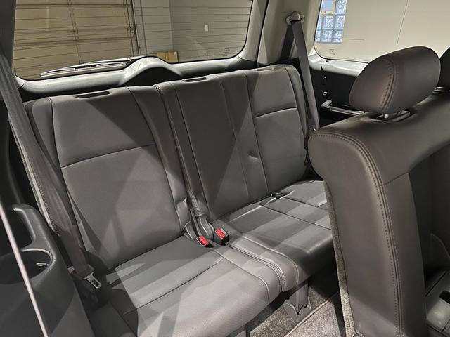 Photo of 2004 Starlight Silver Metallic Honda Pilot