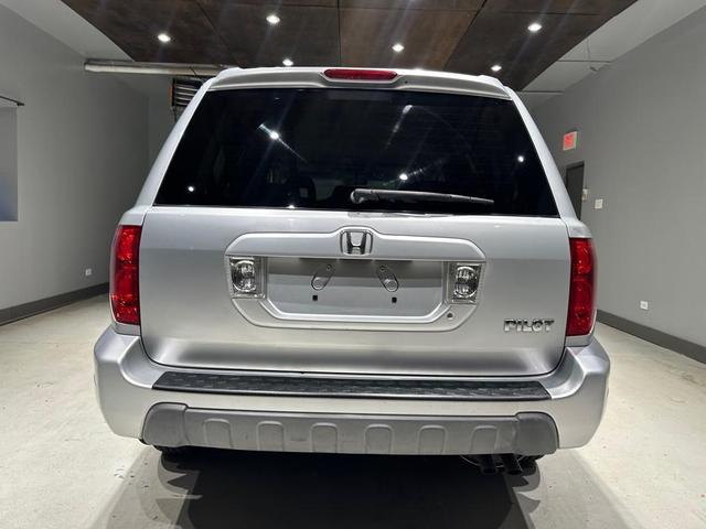 Photo of 2004 Starlight Silver Metallic Honda Pilot