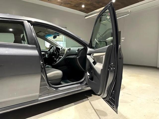 Photo of 2009 Magnetic Gray Metallic Toyota Matrix