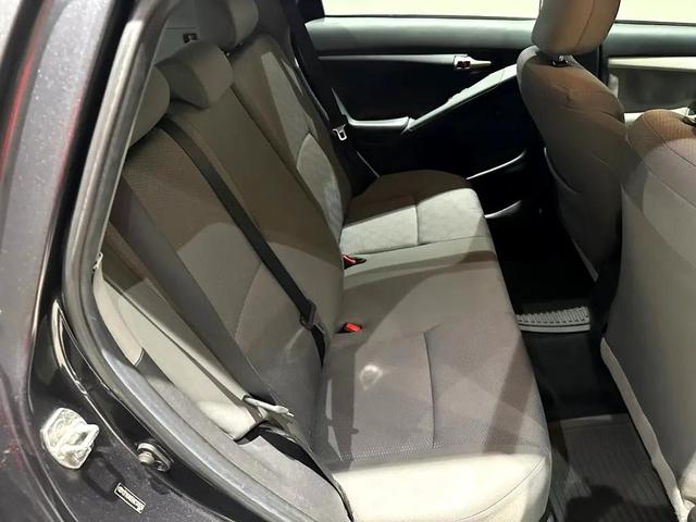 Photo of 2009 Magnetic Gray Metallic Toyota Matrix