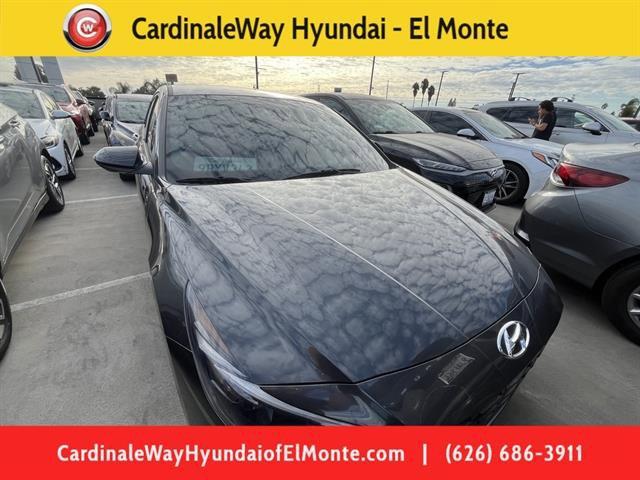 Photo of 2023 Gray Hyundai ELANTRA