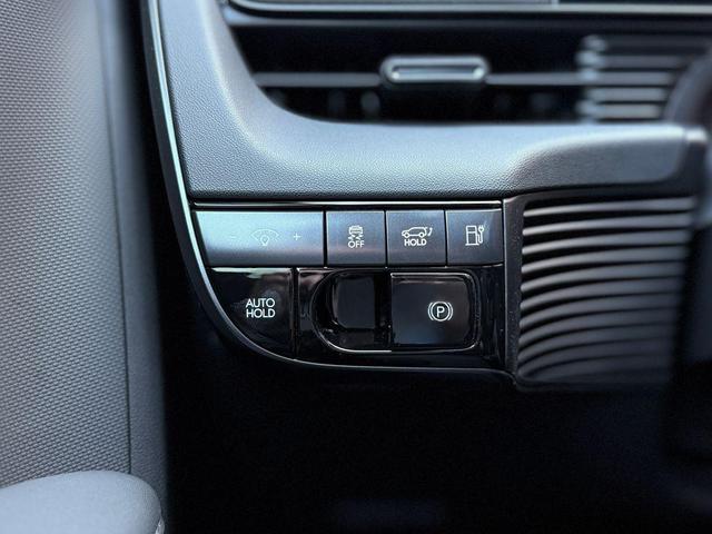 Photo of 2025 Atlas White Hyundai IONIQ 5