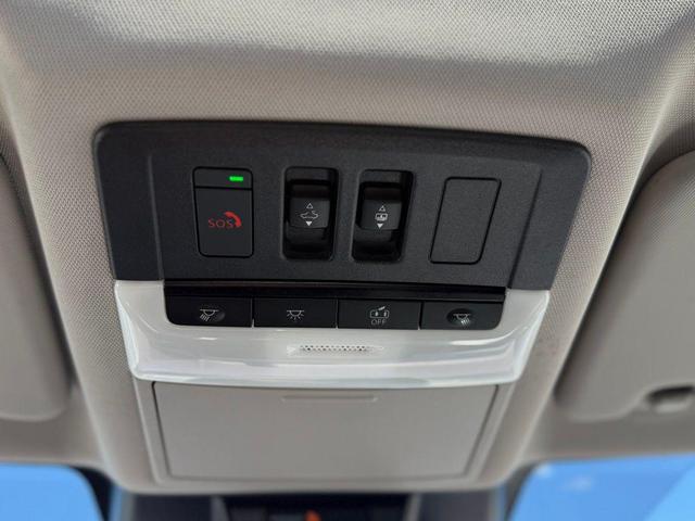 Photo of 2023 Super Black Nissan Rogue