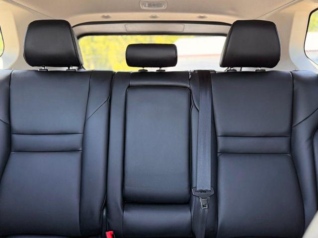 Photo of 2023 Super Black Nissan Rogue