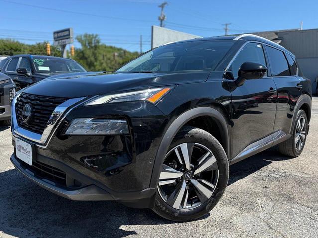 Photo of 2023 Super Black Nissan Rogue