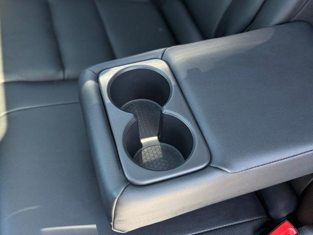 Photo of 2023 Super Black Nissan Rogue