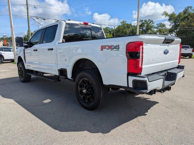 Photo of 2024 Oxford White Ford F-250