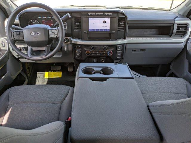 Photo of 2024 Oxford White Ford F-250
