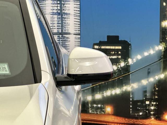 Photo of 2022 Alpine White BMW X4