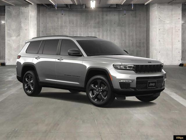 Photo of 2025 Silver Zynith Jeep Grand Cherokee L