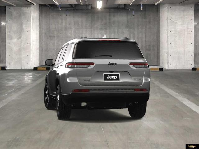Photo of 2025 Silver Zynith Jeep Grand Cherokee L