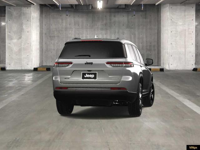 Photo of 2025 Silver Zynith Jeep Grand Cherokee L