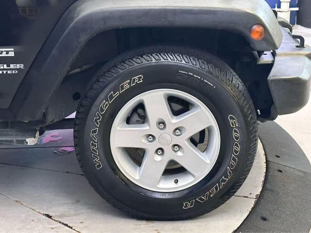 Photo of 2017 Black Clearcoat Jeep Wrangler Unlimited