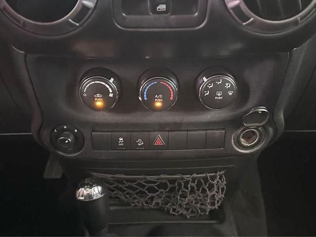Photo of 2017 Black Clearcoat Jeep Wrangler Unlimited
