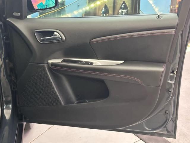 Photo of 2018 Bruiser Gray Clearcoat Dodge Journey