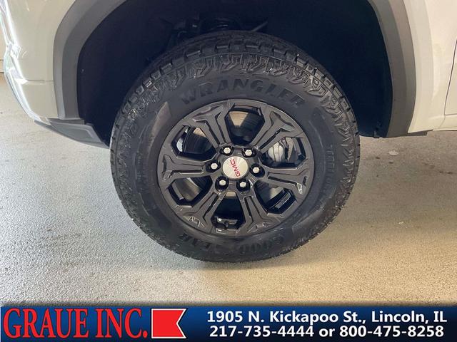 Photo of 2024 Summit White GMC Canyon