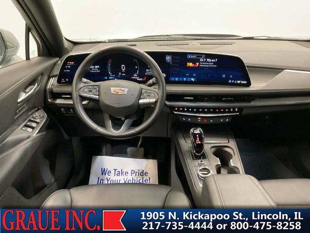 Photo of 2024 Primary Color Exterior, Sharkskin Met-1 (130H) Cadillac XT4