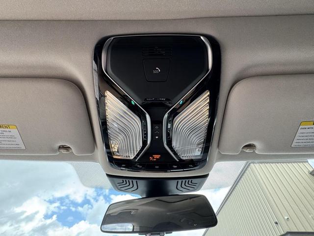 Photo of 2020 Glacier Silver Metallic BMW 750