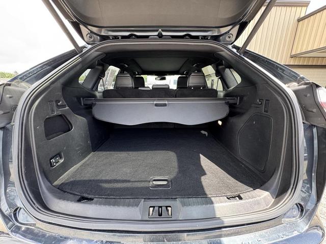 Photo of 2024 Blue Metallic Ford Edge