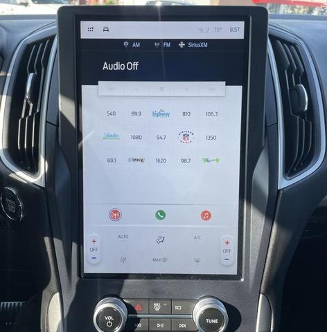 Photo of 2024 Black Metallic Ford Edge