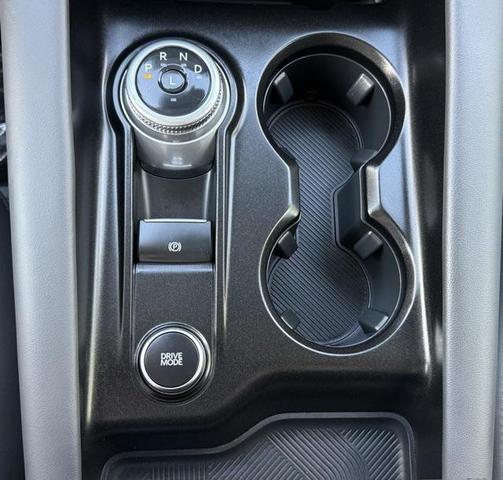 Photo of 2025 Star White Metallic Tri-Coat Ford Explorer