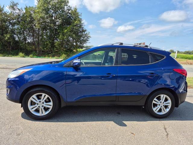 Photo of 2013 Blue Hyundai TUCSON