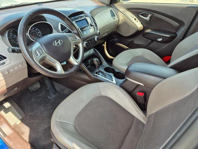 Photo of 2013 Blue Hyundai TUCSON