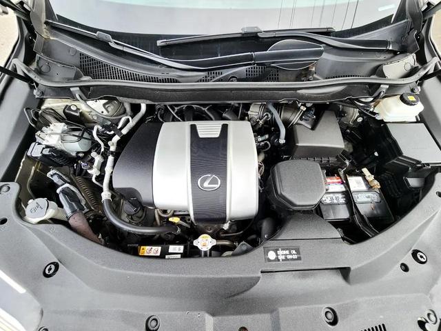 Photo of 2019 Silver Lexus RX 350